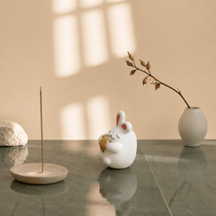Cute Ceramic Bunny Incense Holder – Lucky Zen Desk Decor & Kawaii Incense Burner - Innerbillion