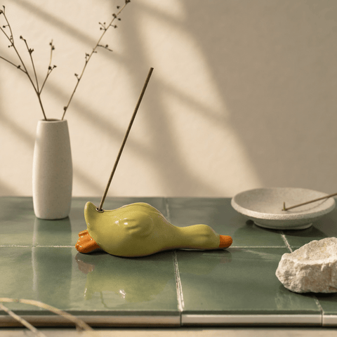 Cute Ceramic Duck Incense Holder – Zen Desk Decor & Kawaii Incense Burner - Innerbillion