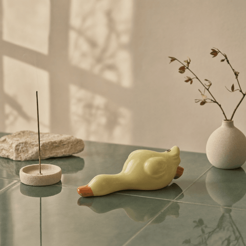 Cute Ceramic Duck Incense Holder – Zen Desk Decor & Kawaii Incense Burner - Innerbillion