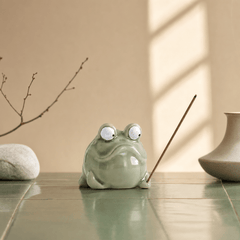 Googly Frog Incense Holder – Funny Zen Desk Decor - Innerbillion