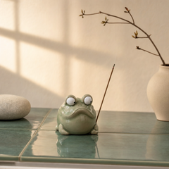Googly Frog Incense Holder – Funny Zen Desk Decor