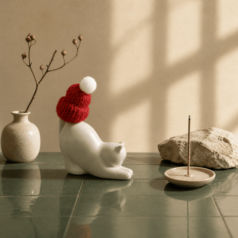 Innerbillion Cute Ceramic Cat Incense Holder – Zen Desk Decor & Kawaii Incense Burner - Innerbillion