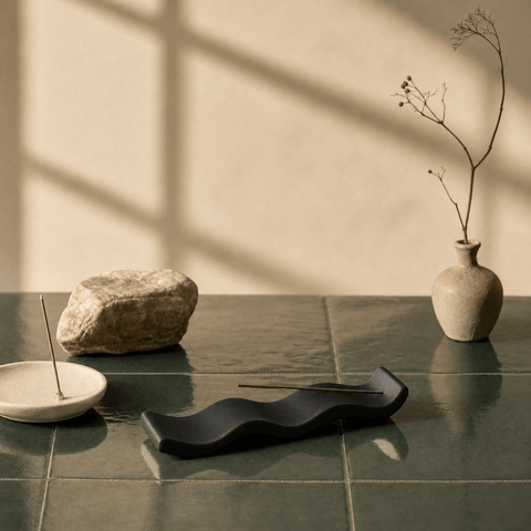 Minimalist Wavy Incense Holder – Ceramic Zen Tray - Innerbillion