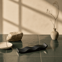 Minimalist Wavy Incense Holder – Ceramic Zen Tray - Innerbillion