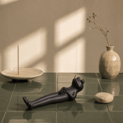Relaxed Frog Incense Holder – Funny Zen Desk Decor - Innerbillion